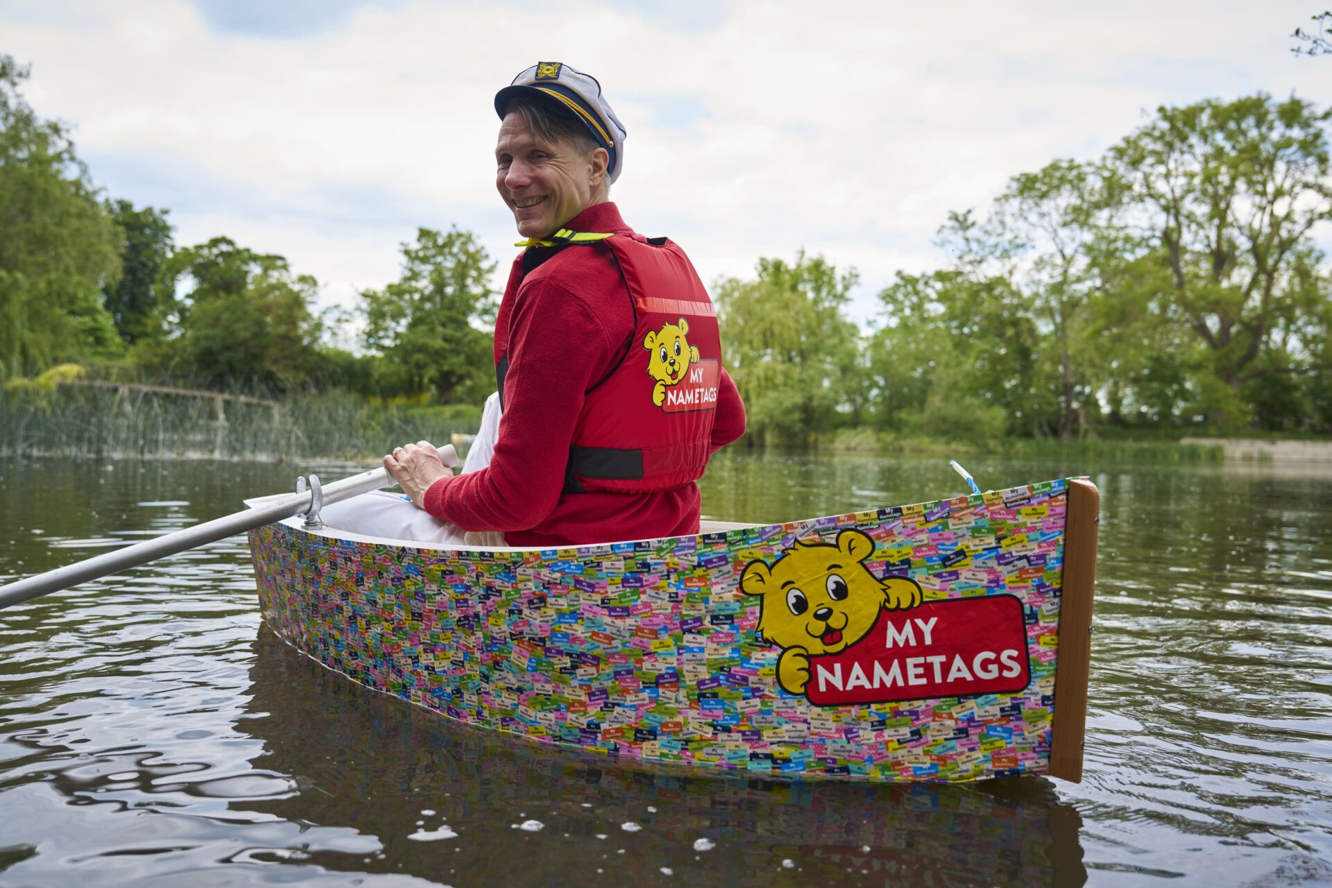 Read more about the article We Built a Boat Out of Waterproof Name Labels – and Rowed It Down the River